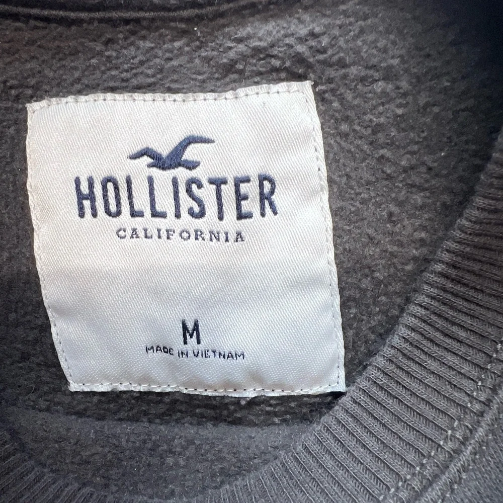 Hollister Graphic Car Show Gray‎ Cropped Sweatshirt, M